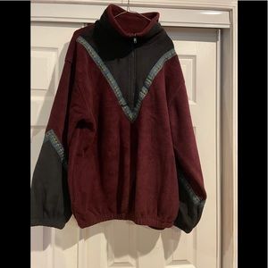 Men’s maroon pull over sweatshirt- EUC